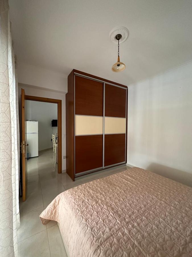 Velis Apartment Sarandë 外观 照片