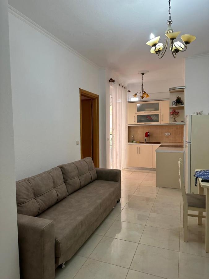 Velis Apartment Sarandë 外观 照片